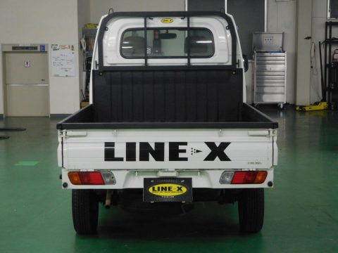 軽トラック　ベッドライナー塗装　LINE-X